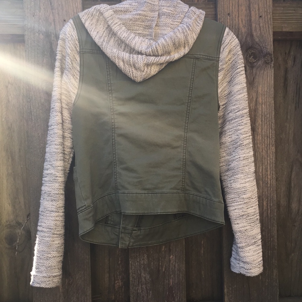 Jacket - Picture 5 of 5
